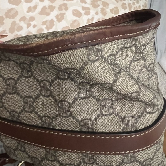 Authentic Gucci hobo. Chocolate brown supreme canvas. 17x17 from handle - Picture 6 of 8